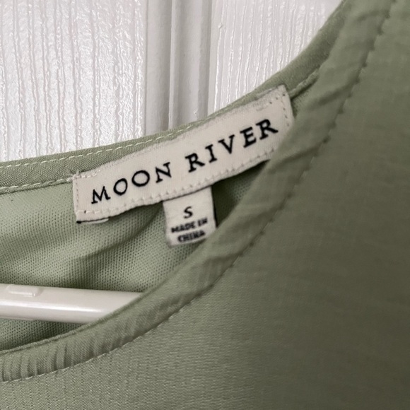 Moon River Bubble Sleeve Tiered Mini Dress in Sage Green, Size Small. - Picture 6 of 7